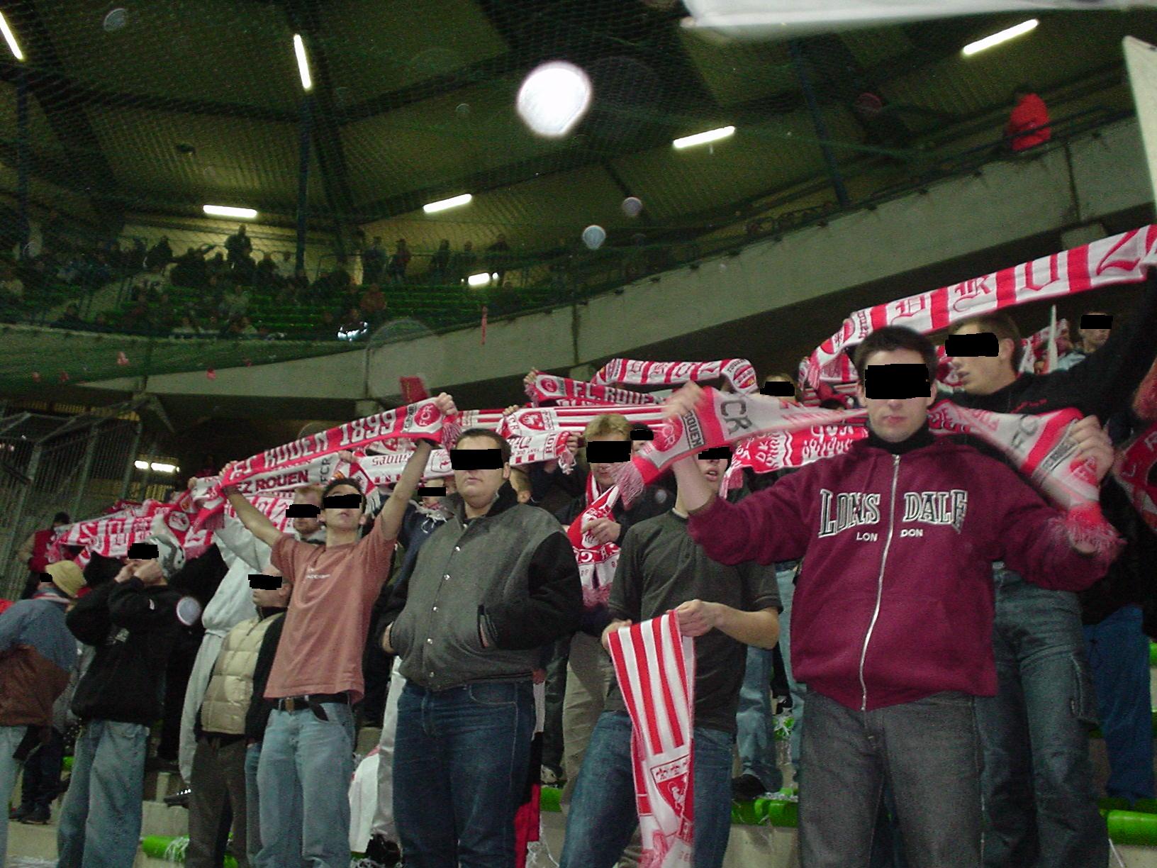 http://perso.wanadoo.fr/footplus/Tofs_hf/Caen_MU/Caen6.JPG